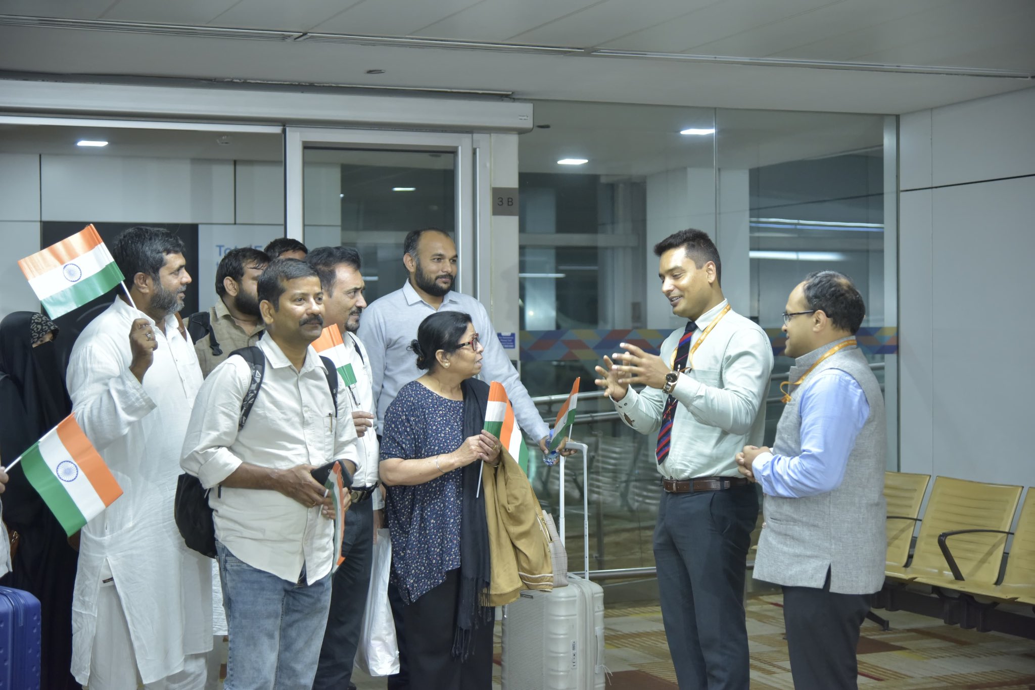 India evacuates fresh batch of 292 Indians from Iran